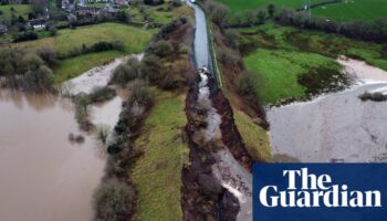 Embankment of 18th-century canal in Cheshire collapses after flooding