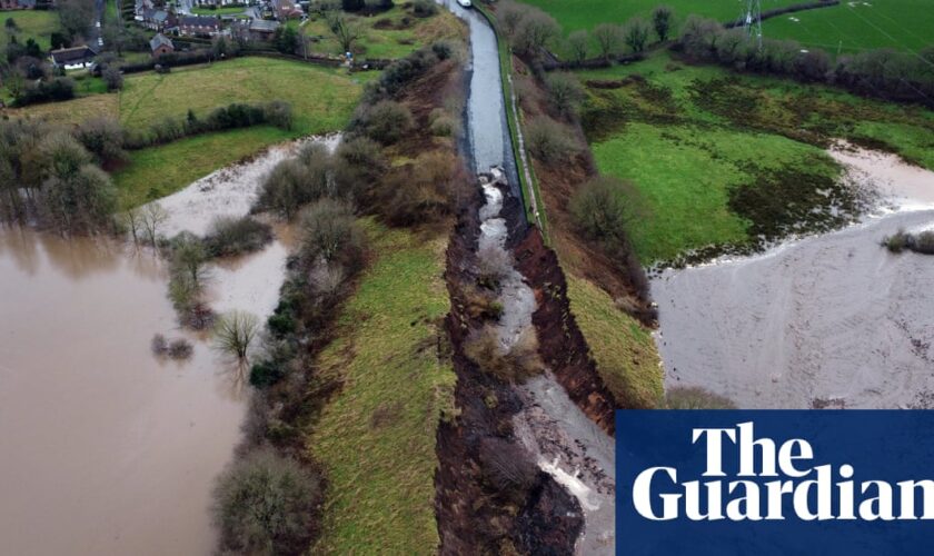 Embankment of 18th-century canal in Cheshire collapses after flooding