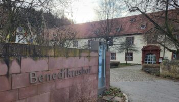 Schweigen im Meditationszentrum Benediktushof in Holzkirchen