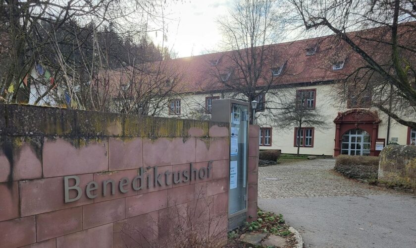 Schweigen im Meditationszentrum Benediktushof in Holzkirchen