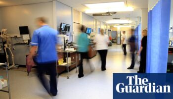 Expanded seven-day health hubs to help tackle NHS waiting times in England