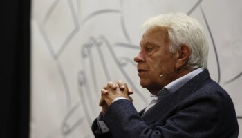 Felipe González no ve "aceptables" las críticas del Gobierno a los jueces y reprueba al fiscal general: "Yo, si estuviera en su lugar, dimitiría"