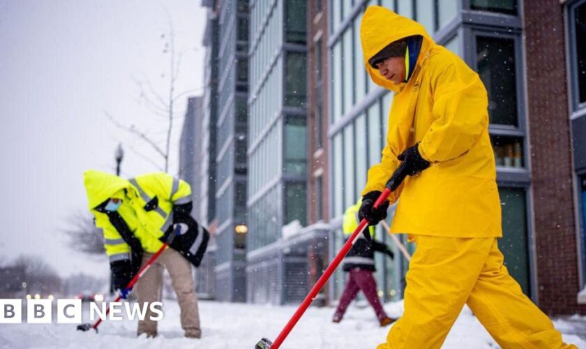 Five dead as huge winter storm grips swathe of US