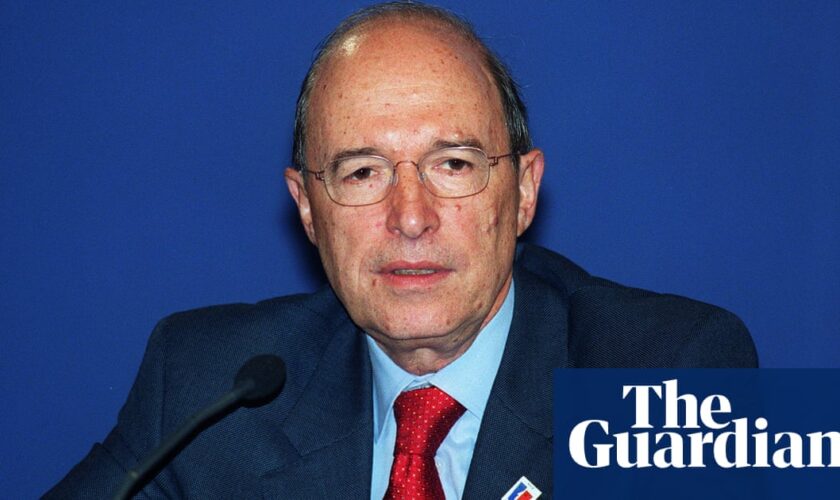 Former Greek prime minister Costas Simitis dies aged 88