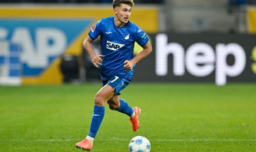 Hoffenheims Talent Tom Bischof wechselt im Sommer offenbar zum FC Bayern. Foto: Uwe Anspach/dpa