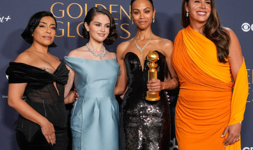 Golden Globes Stars Avoided Politics