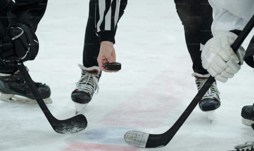 Hockey sur glace : «  On est meurtris », Cergy sous le choc après l’agression d’un arbitre par un joueur