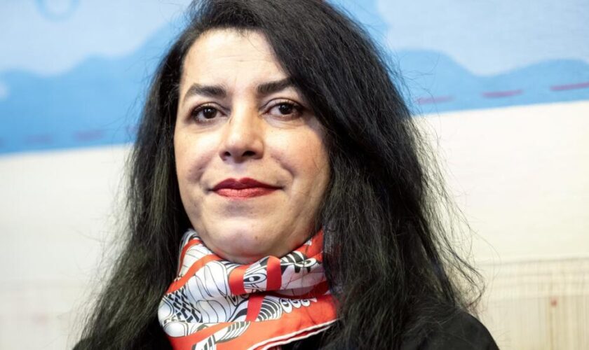 Iran : l'artiste Marjane Satrapi refuse la Légion d'honneur pour protester contre l'"hypocrisie" de la France