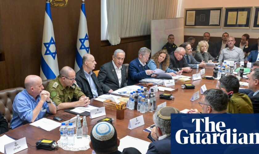 Israeli cabinet ratifies ceasefire deal with Hamas