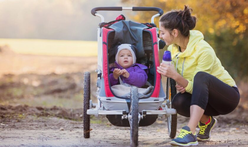 Mit einem Sportkinderwagen fällt das Joggen leichter