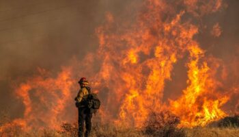 LA wildfires: 'Explosive fire growth' feared as Santa Ana winds due to change today