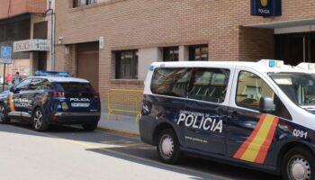 La Policía salva la vida a un hombre tras sufrir un infarto en Valencia