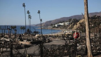 La cifra de muertos en Los Angeles asciende a 24 entre el temor a más vientos