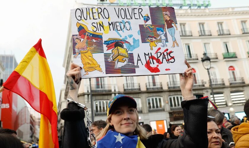 La diáspora venezolana en Madrid exige libertad: "Nos parece fatal que el Gobierno español no reconozca a Edmundo como presidente"