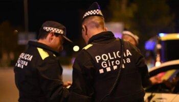 La policía echa a los propietarios de su casa para devolvérsela a unos okupas en Gerona: «La humillación fue máxima»