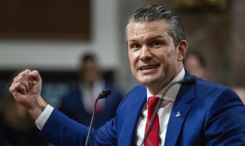 Los republicanos se pliegan a Trump en la confirmación del polémico Pete Hegseth para liderar el Pentágono