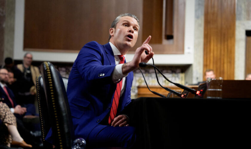 Malmené lors de son audition au Sénat, le candidat de Trump pour le Pentagone prône "la rédemption"