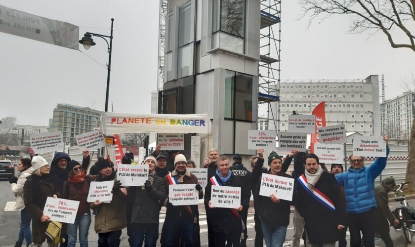 « Merci pour la catastrophe » : à Malakoff, le ministre de la Santé hué sur le chantier de la tour Insee