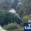 Mornington Peninsula house falls down cliff amid landslide