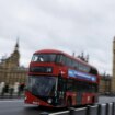 Muere apuñalado un niño de 14 años en un autobús de Londres