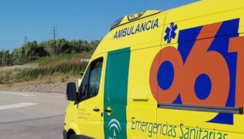 Muere un trabajador tras precipitarse desde un tejado en Benalmádena