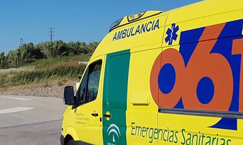 Muere un trabajador tras precipitarse desde un tejado en Benalmádena