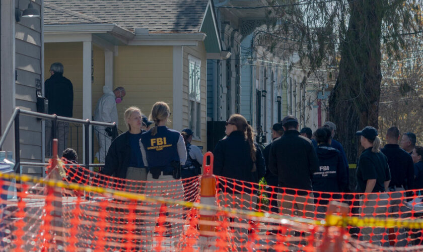 New Orleans Attacker Had Transmitter to Set Off Explosives, F.B.I. Says