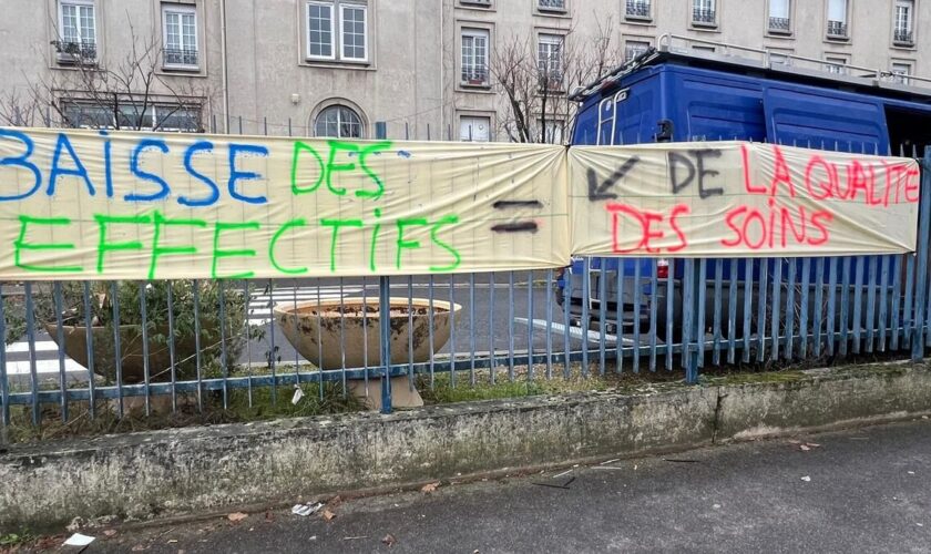 « Nous sommes devenus maltraitants » : un mois de grève dans le plus grand hôpital gériatrique d’Île-de-France