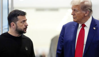 Plan de paix : Zelensky dit vouloir s'accorder avec Trump avant de parler à Poutine