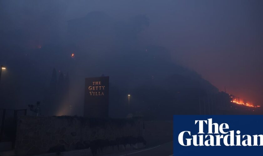 Rapidly spreading wildfire reaches Getty Villa museum in California