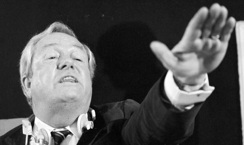 Retour en images sur la carrière politique sulfureuse de Jean-Marie Le Pen