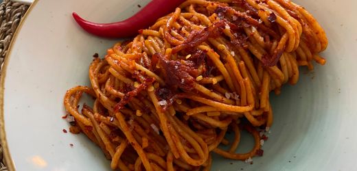 Rezept für Spaghetti all’assassina, mordsgute Pasta für 1,20 Euro