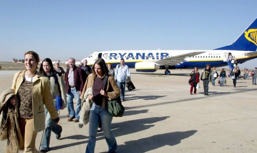 Ryanair dejará de operar en Valladolid «a final de marzo» y suspenderá la venta de billetes en las próximas horas