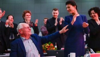 Sahra Wagenknecht beim BSW-Parteitag in Bonn: Alte Republik, neue Feinde