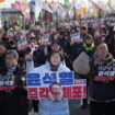 South Korea Fails to Detain Impeached President in Standoff at His Home