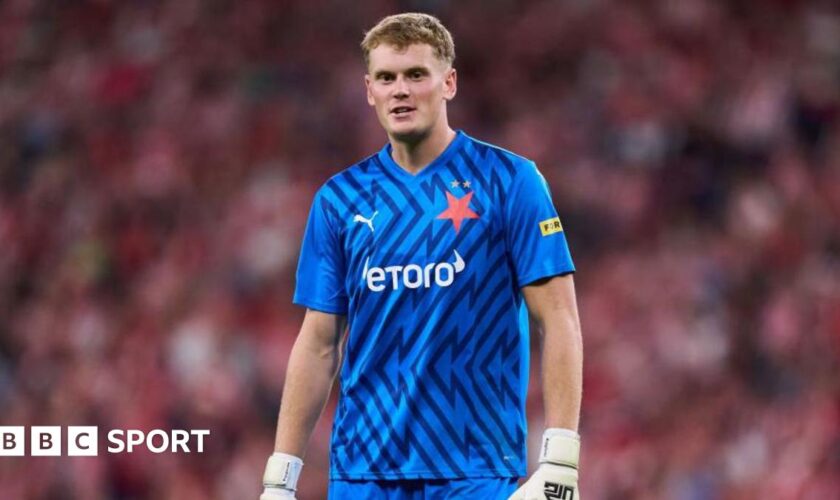 Goalkeeper Antonin Kinsky playing for Slavia Prague