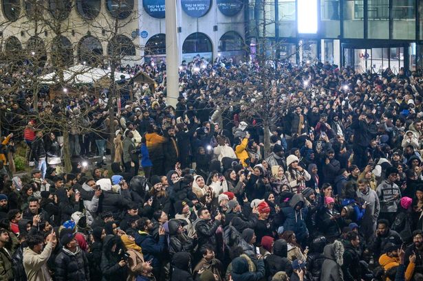 Thousands of revellers gather in Birmingham city centre for scam 'firework spectacular'