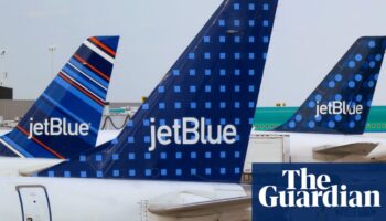 Two bodies found in wheel well of JetBlue plane upon landing in Florida