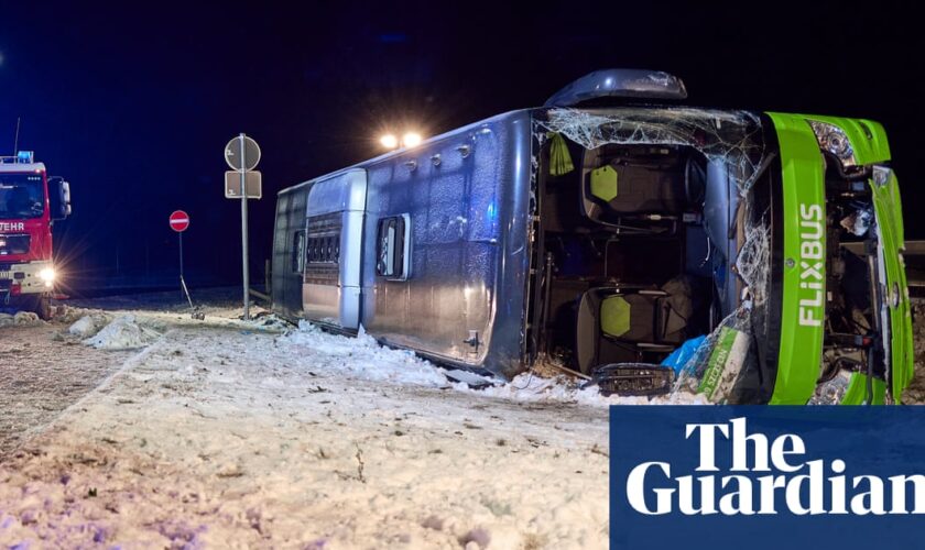 Two killed and four seriously injured in bus crash on German motorway