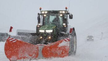 UK snow: Weather forecaster gives exact date 'snow threat' ends amid Met Office warnings