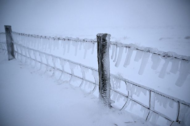 UK weather: Brits facing icy -20C Polar blast as snow and flooding wreak havoc