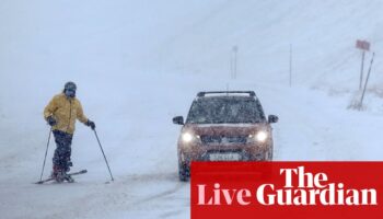 UK weather live: Met Office weather warning for snow in southern England comes into force