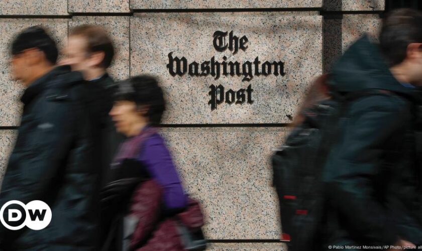 US cartoonist quits Washington Post over Trump, Bezos sketch