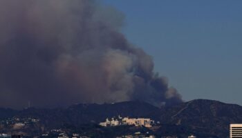 « Une situation cataclysmique » : les fumées toxiques, l’autre danger mortel des incendies de Los Angeles