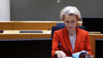 Ursula von der Leyen a été hospitalisée pour une pneumonie « sévère », l’Europe aux abonnés absents