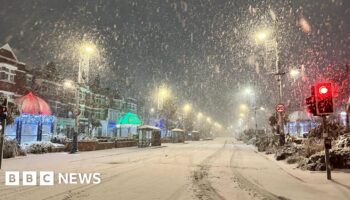 Your pictures of Sunday morning snow across UK